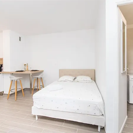 Апартаменты Etoile De Mer - Agreable Studio - Front De Mer - *