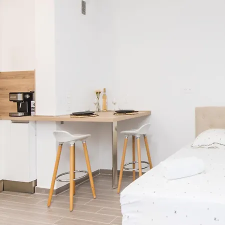 Апартаменты Etoile De Mer - Agreable Studio - Front De Mer - *
